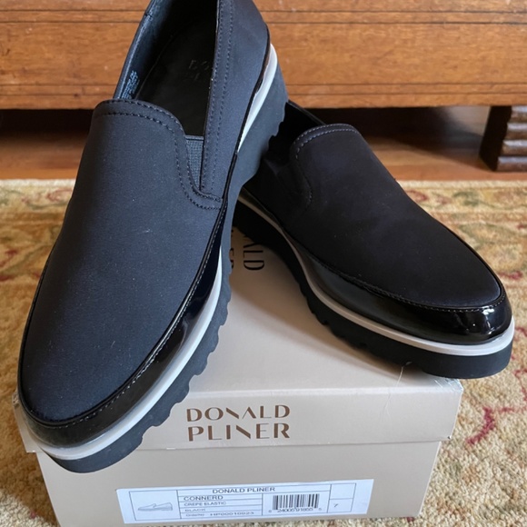 Donald Pliner Connery slip on shoes - Picture 3 of 4